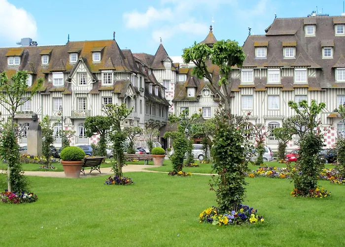 Les Marinas-16 By Interhome